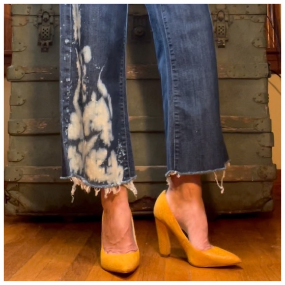 Yellow Suede Snake Skin Heels - Picture 7 of 17